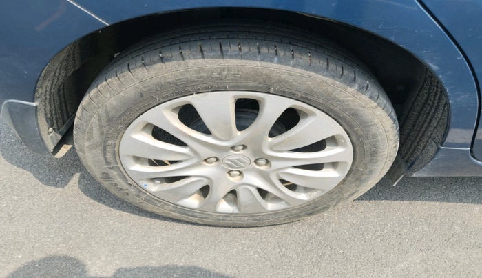 2015 Maruti Baleno ZETA PETROL 1.2, Petrol, Manual, 6,425 km, tyre