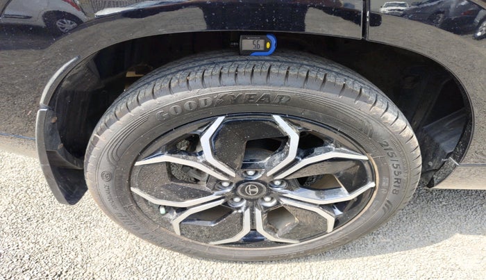 2024 Tata Curvv Accomplished Plus A 1.5 Diesel 7DCA, Diesel, Automatic, 34,970 km, tyre