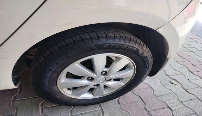 2014 Hyundai i20 SPORTZ 1.2, CNG, Manual, 1,22,334 km, tyre