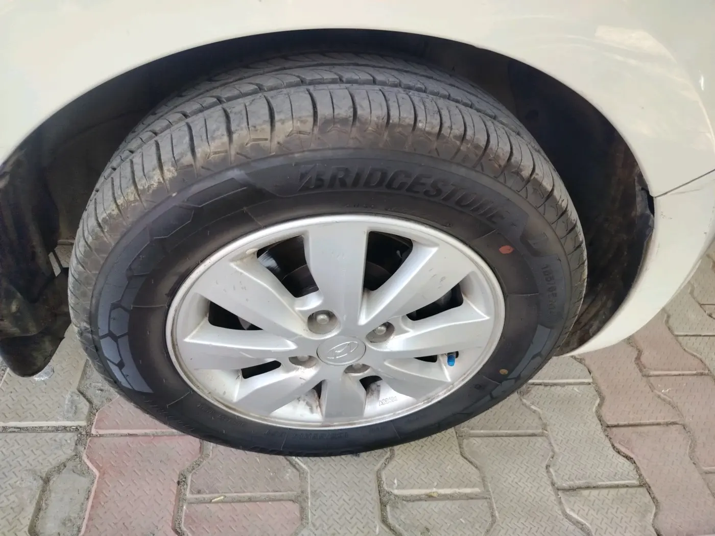 2014 Hyundai i20 SPORTZ 1.2, CNG, Manual, 1,22,334 km, tyre