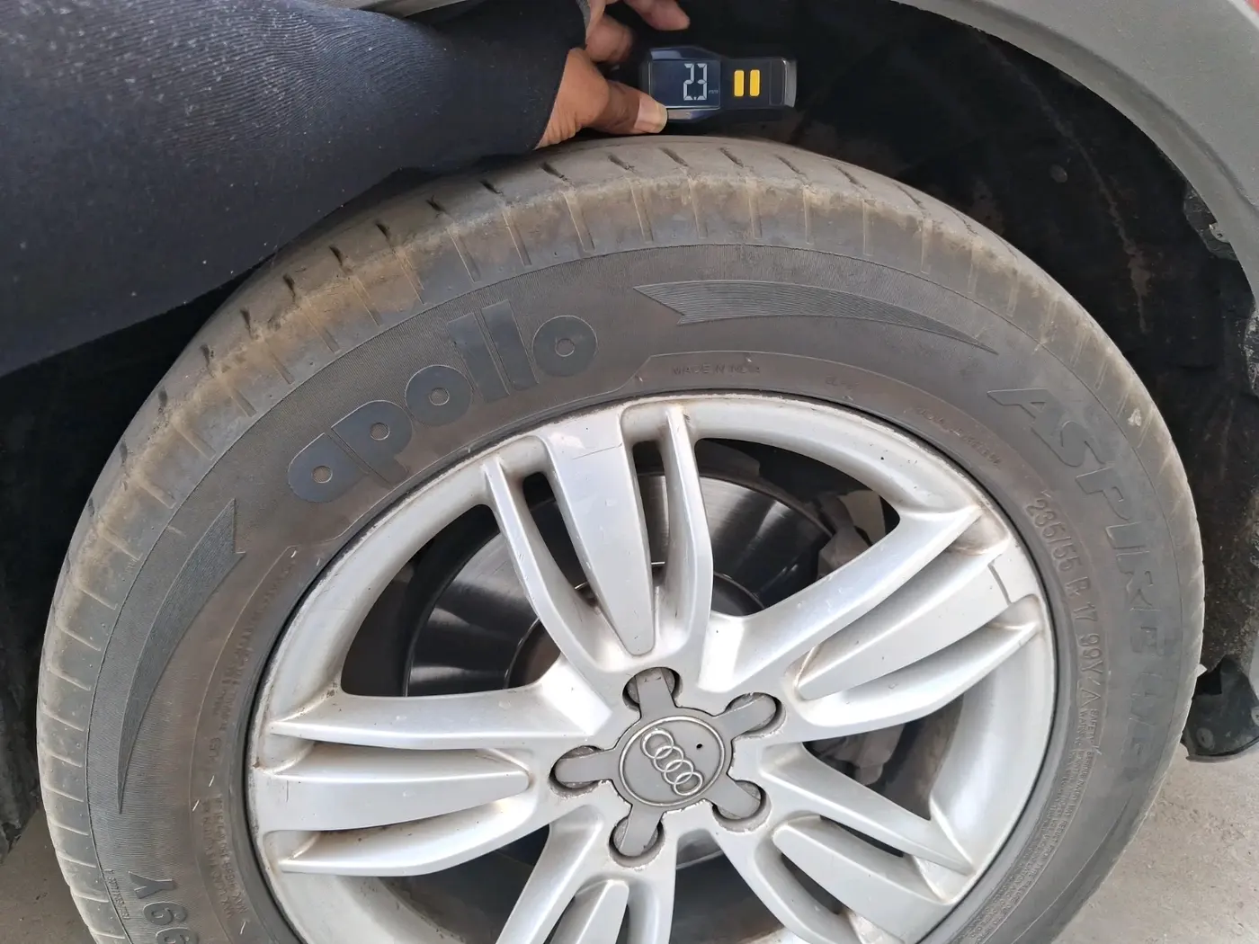 2014 Audi Q3 35 TDI Quattro, Diesel, Automatic, 99,950 km, tyre