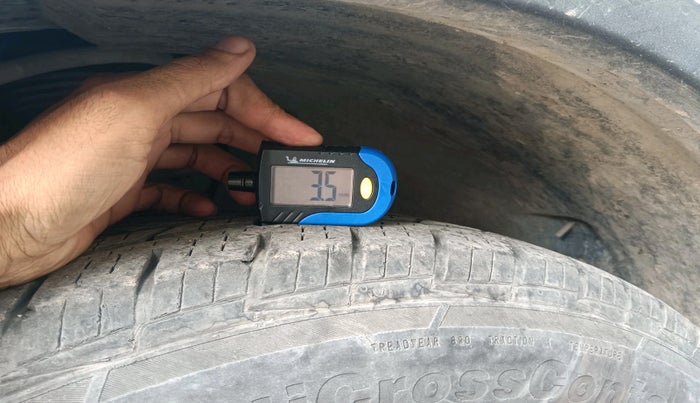 2016 Mahindra XUV500 W6, Diesel, Manual, 1,05,110 km, tyre