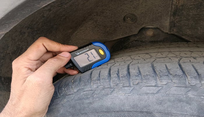 2016 Mahindra XUV500 W6, Diesel, Manual, 1,05,110 km, tyre