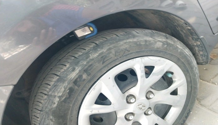 2017 Hyundai Grand i10 SPORTZ (O) 1.2 U2 CRDI, Diesel, Manual, 1,00,344 km, tyre