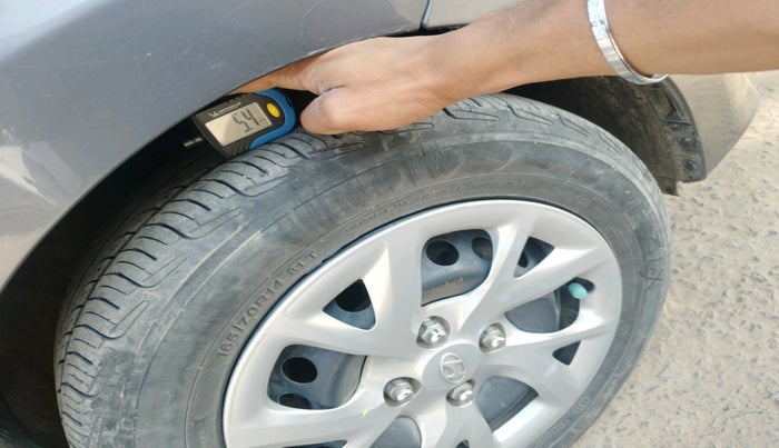 2017 Hyundai Grand i10 SPORTZ (O) 1.2 U2 CRDI, Diesel, Manual, 1,00,344 km, tyre