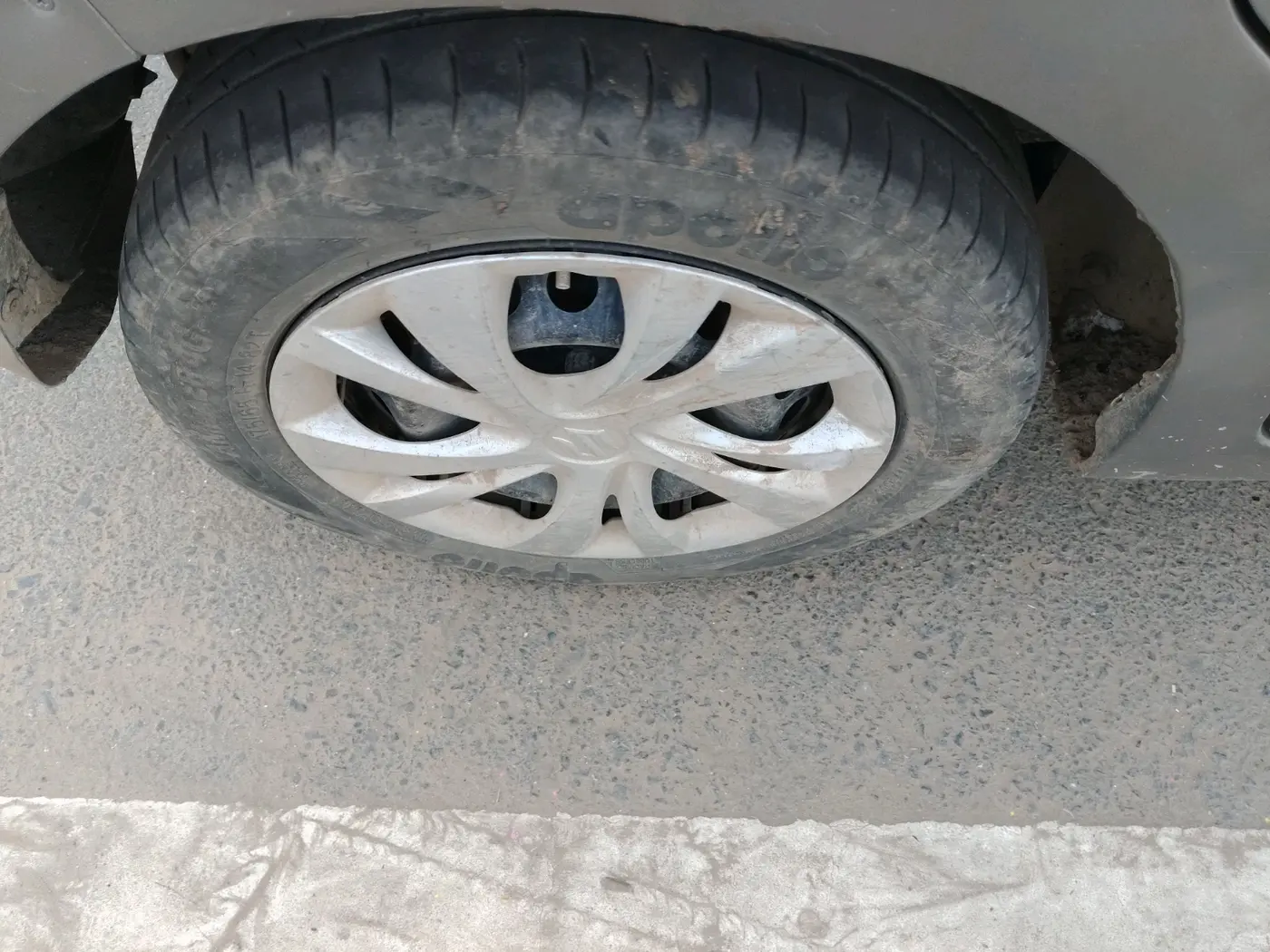 2016 Maruti Celerio VXI CNG, CNG, Manual, 76,492 km, tyre