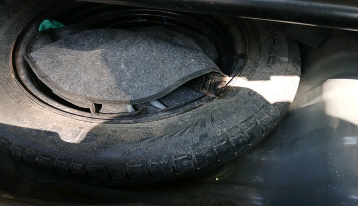 2022 Hyundai GRAND I10 NIOS SPORTZ 1.2 KAPPA VTVT CNG, CNG, Manual, 33,049 km, tyre