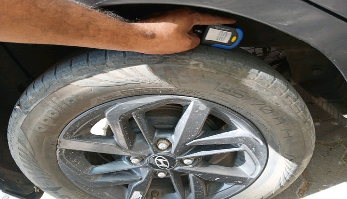 2022 Hyundai GRAND I10 NIOS SPORTZ 1.2 KAPPA VTVT CNG, CNG, Manual, 33,049 km, tyre