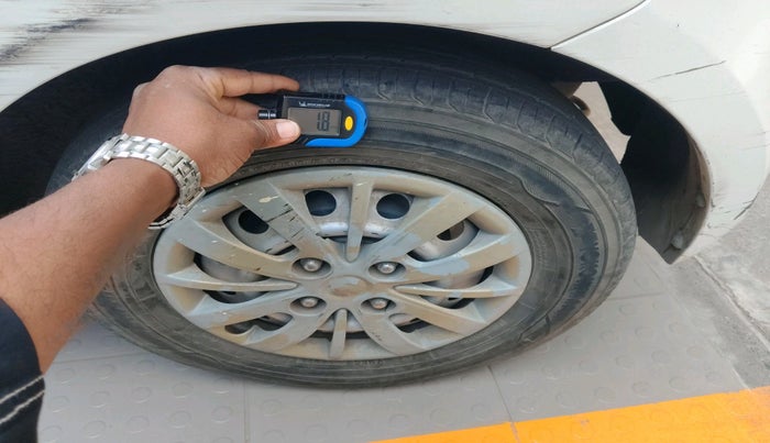 2016 Hyundai i10 MAGNA 1.1, Petrol, Manual, 75,875 km, tyre