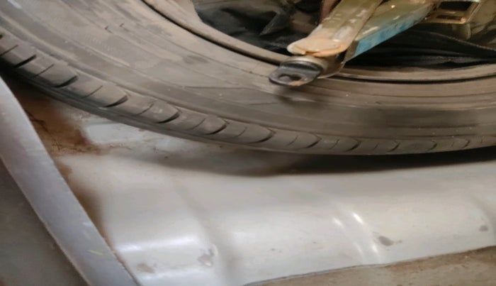 2016 Hyundai i10 MAGNA 1.1, Petrol, Manual, 75,875 km, tyre