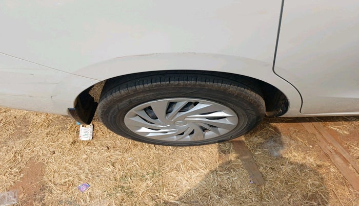 2019 Maruti Ertiga VXI SHVS, Petrol, Manual, 91,246 km, tyre