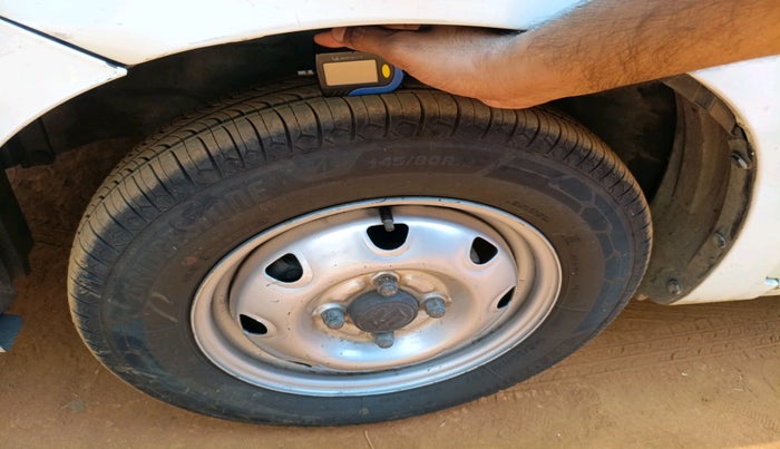 2016 Maruti Wagon R 1.0 LXI CNG, CNG, Manual, 1,52,950 km, tyre