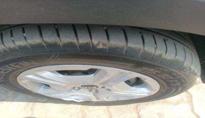 2020 KIA SONET HTX 1.0 IMT, Petrol, Manual, 96,435 km, tyre