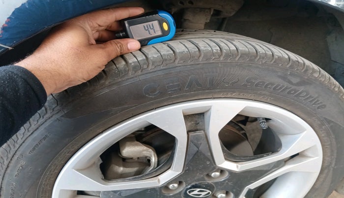 2025 Hyundai NEW I20 Sportz (O) 1.2 IVT, Petrol, Automatic, 4,454 km, tyre