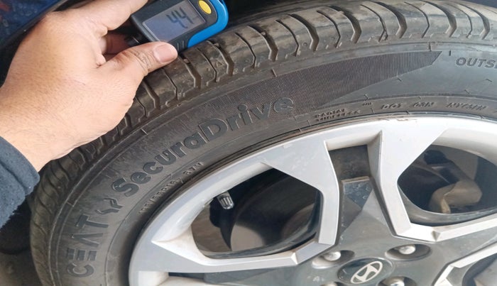 2025 Hyundai NEW I20 Sportz (O) 1.2 IVT, Petrol, Automatic, 4,454 km, tyre