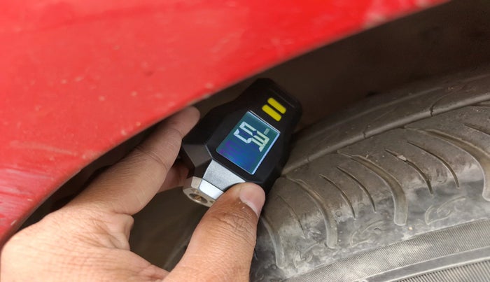 2014 Honda Brio VX AT, Petrol, Automatic, 88,119 km, tyre