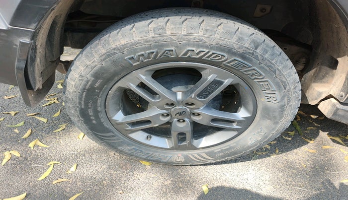 2022 Mahindra Thar LX HARD TOP 4WD MT, Diesel, Manual, 52,022 km, tyre