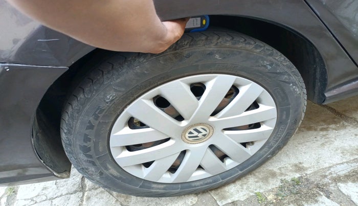 2016 Volkswagen Ameo COMFORTLINE 1.2L, CNG, Manual, 1,31,425 km, tyre