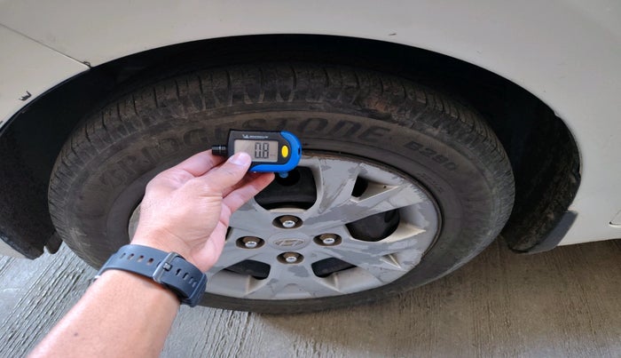 2016 Hyundai Grand i10 1.2 SPORTZ PRIME EDITION VTVT, Petrol, Manual, 96,588 km, tyre