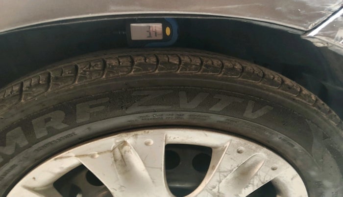 2012 Honda Brio S MT, CNG, Manual, 1,55,396 km, tyre