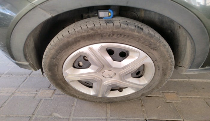 2023 Tata NEXON XMA SUNROOF PETROL, Petrol, Automatic, 17,708 km, tyre