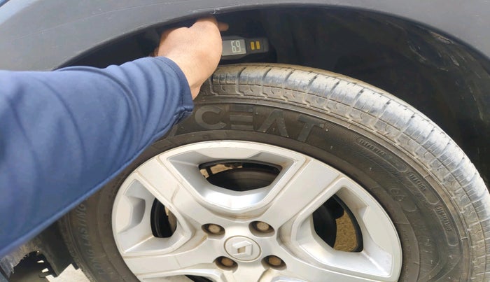 2019 Renault TRIBER RXZ, Petrol, Manual, 30,368 km, tyre