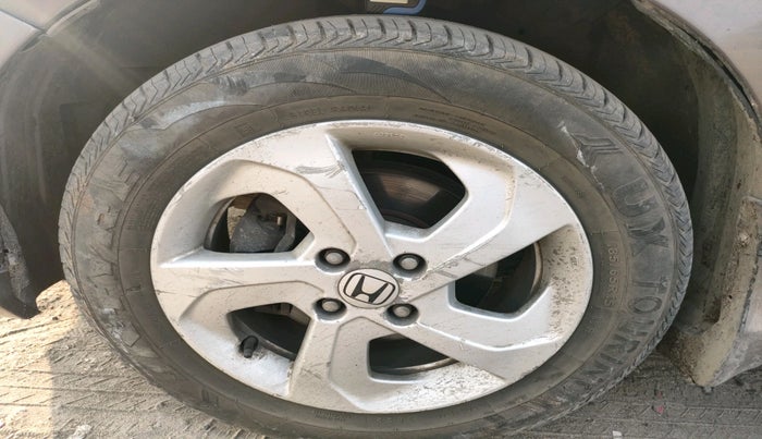 2014 Honda City 1.5L I-VTEC VX CVT, Petrol, Automatic, 1,34,707 km, tyre