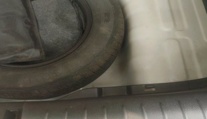 2021 Hyundai VENUE SX 1.0 TURBO IMT, Petrol, Manual, 33,001 km, tyre