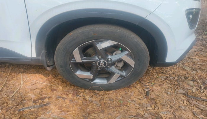 2021 Hyundai VENUE SX 1.0 TURBO IMT, Petrol, Manual, 33,001 km, tyre