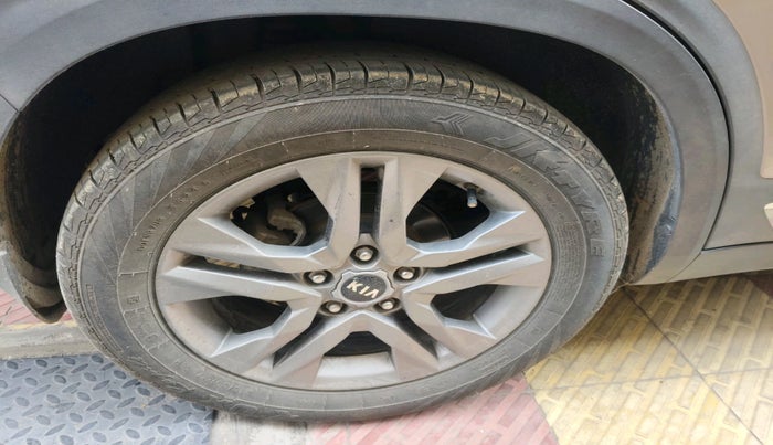 2019 KIA SELTOS HTX PLUS AT1.5 DIESEL, Diesel, Automatic, 1,28,263 km, tyre