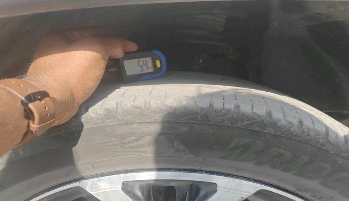 2021 Jeep Compass LIMITED (O) 2.0 DIESEL 4X4 AT, Diesel, Automatic, 1,49,138 km, tyre