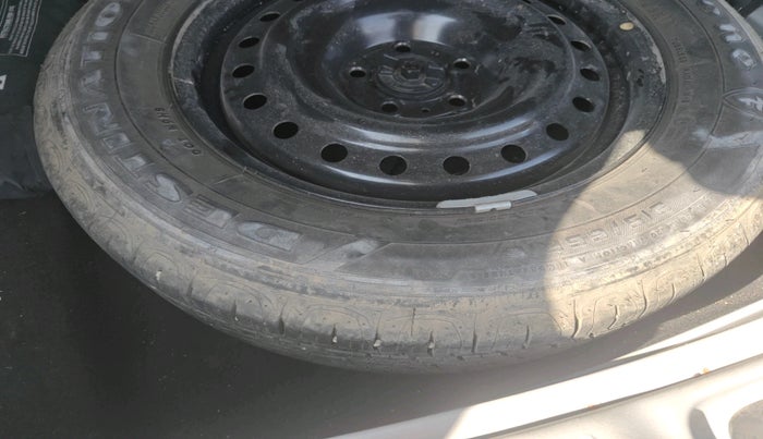 2021 Jeep Compass LIMITED (O) 2.0 DIESEL 4X4 AT, Diesel, Automatic, 1,49,138 km, tyre