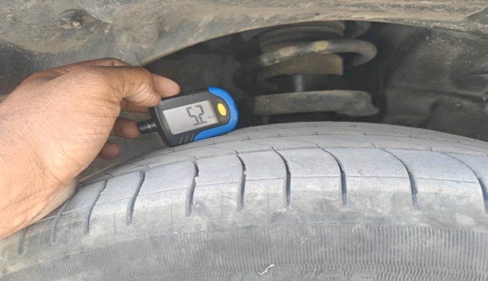 2021 Jeep Compass LIMITED (O) 2.0 DIESEL 4X4 AT, Diesel, Automatic, 1,49,138 km, tyre