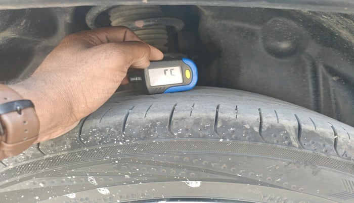 2021 Jeep Compass LIMITED (O) 2.0 DIESEL 4X4 AT, Diesel, Automatic, 1,49,138 km, tyre