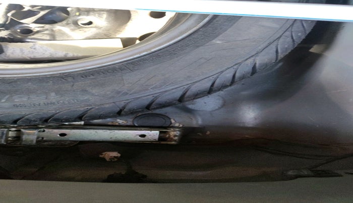 2017 Hyundai Eon ERA +, Petrol, Manual, 40,000 km, tyre