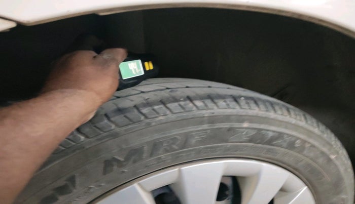 2012 Toyota Etios GD, Diesel, Manual, 1,79,284 km, tyre