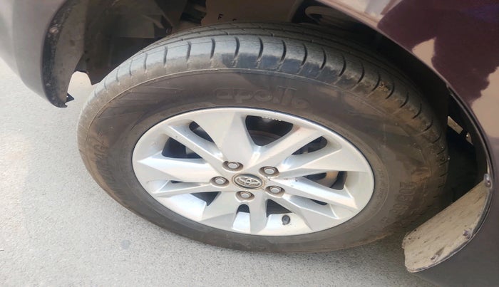 2019 Toyota Innova Crysta 2.4 VX 8 STR, Diesel, Manual, 1,47,192 km, tyre