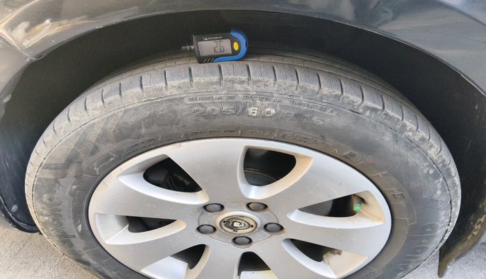 2012 Skoda Superb ELEGANCE 1.8 TSI AT, Petrol, Automatic, 1,00,066 km, tyre