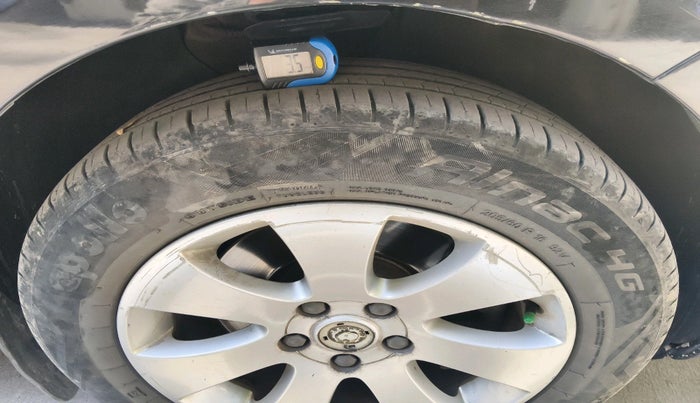 2012 Skoda Superb ELEGANCE 1.8 TSI AT, Petrol, Automatic, 1,00,066 km, tyre