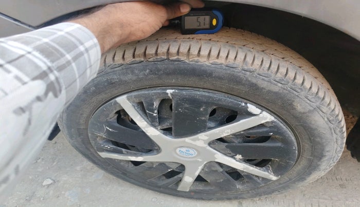 2016 Maruti Wagon R 1.0 VXI, Petrol, Manual, 59,251 km, tyre