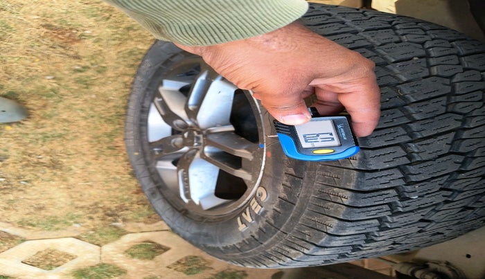 2024 Mahindra Thar LX D HT 2WD MT, Diesel, Manual, 24,120 km, tyre