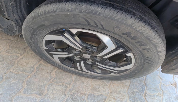 2022 Maruti BREZZA ZXI + SMART HYBRID, Petrol, Manual, 48,128 km, tyre