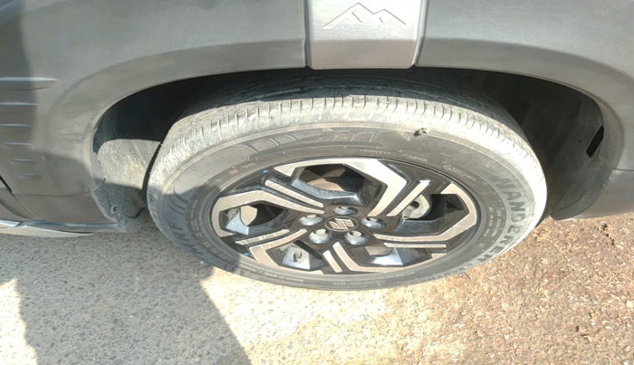 2022 Maruti BREZZA ZXI + SMART HYBRID, Petrol, Manual, 48,128 km, tyre