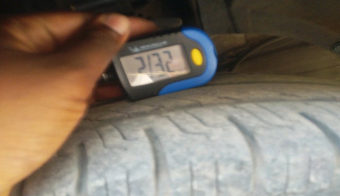 2022 Maruti XL6 ZETA MT, Petrol, Manual, 8,42,177 km, tyre