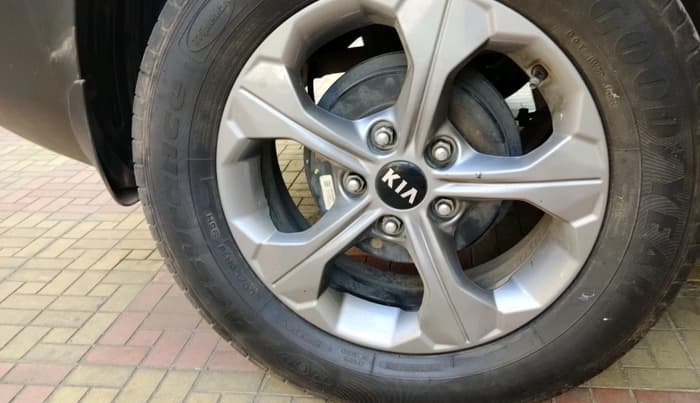 2019 KIA SELTOS HTK PLUS 1.5, Petrol, Manual, 29,000 km, tyre