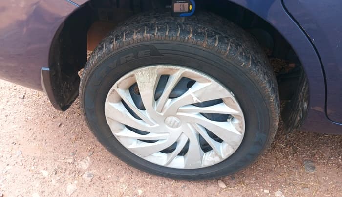 2021 Maruti Ertiga VXI CNG, CNG, Manual, 67,986 km, tyre