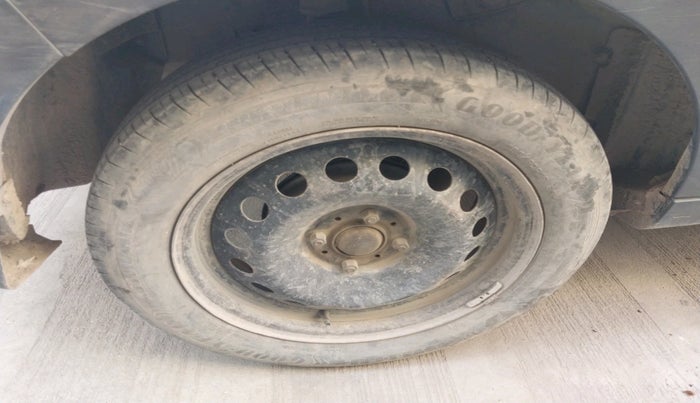 2022 Tata NEXON XM SUNROOF DIESEL, Diesel, Manual, 1,27,433 km, tyre