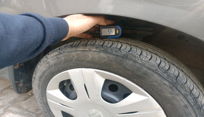 2011 Maruti Wagon R 1.0 VXI, CNG, Manual, 1,55,458 km, tyre