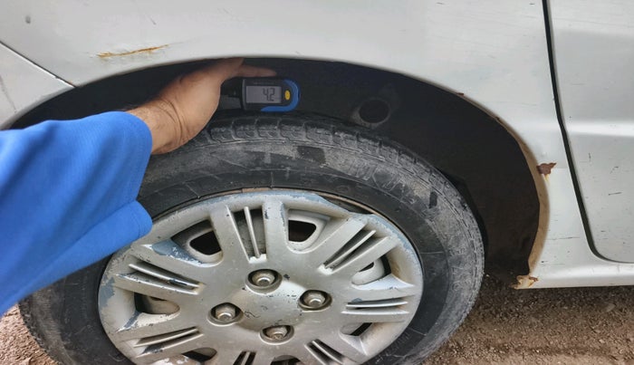 2013 Hyundai Santro Xing GL PLUS, CNG, Manual, 1,14,343 km, tyre