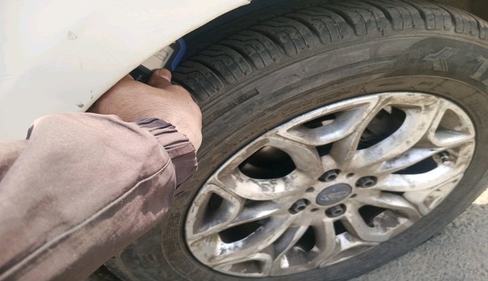 2015 Ford Ecosport TITANIUM 1.5L PETROL, CNG, Manual, 1,28,606 km, tyre